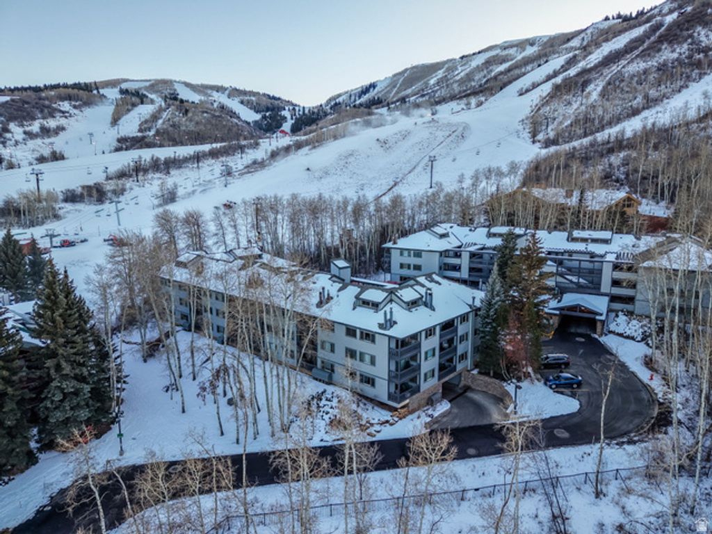 405 SILVER KING DR #121, Park City, UT 84060 — photo 2