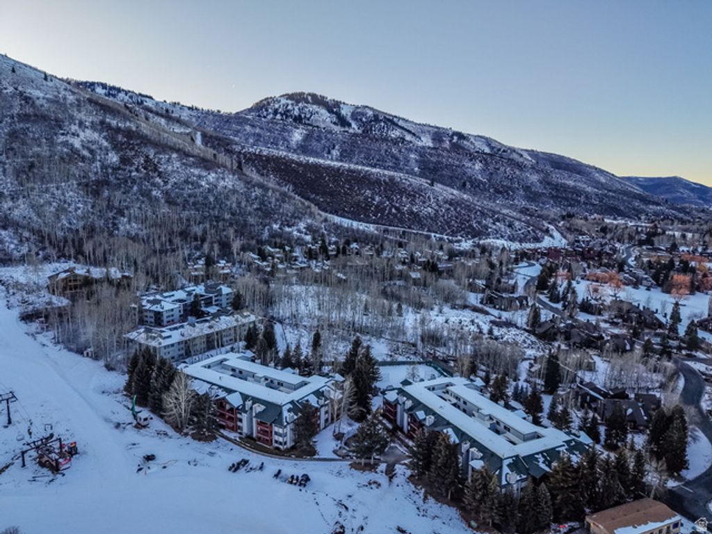405 SILVER KING DR #121, Park City, UT 84060 — photo 4