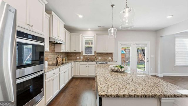 7945 Bristol Valley Drive, Cumming, GA 30028