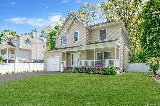 72 Rushmore Street, South Huntington, NY 11746