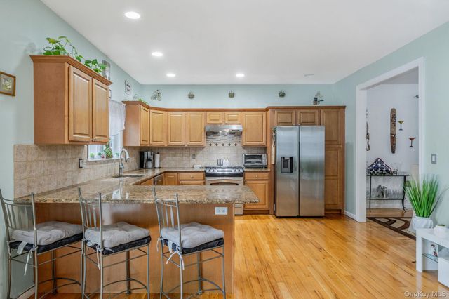 72 Rushmore Street, South Huntington, NY 11746