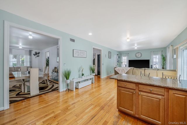 72 Rushmore Street, South Huntington, NY 11746