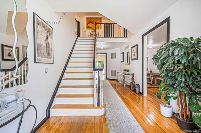 72 Rushmore Street, South Huntington, NY 11746