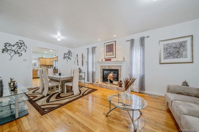 72 Rushmore Street, South Huntington, NY 11746