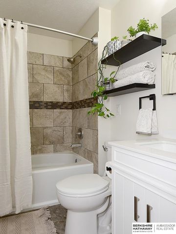 4307 Hike Circle, Bellevue, NE 68123