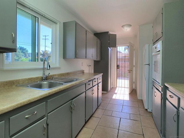7731 Mockingbird Dr, San Diego, CA 92123