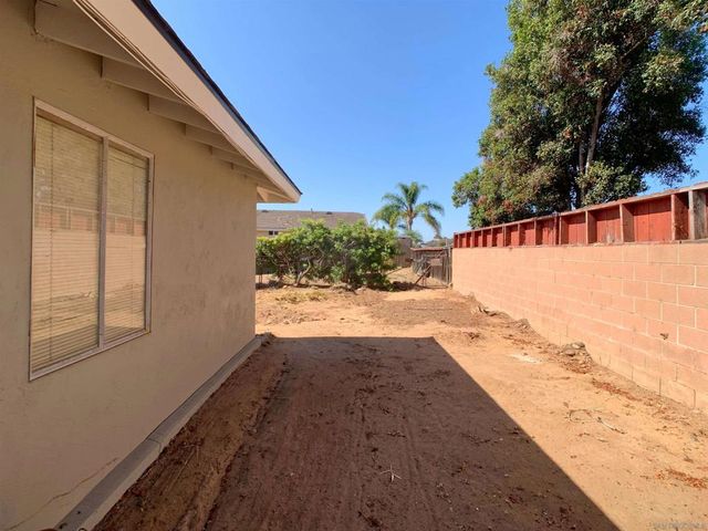 7731 Mockingbird Dr, San Diego, CA 92123