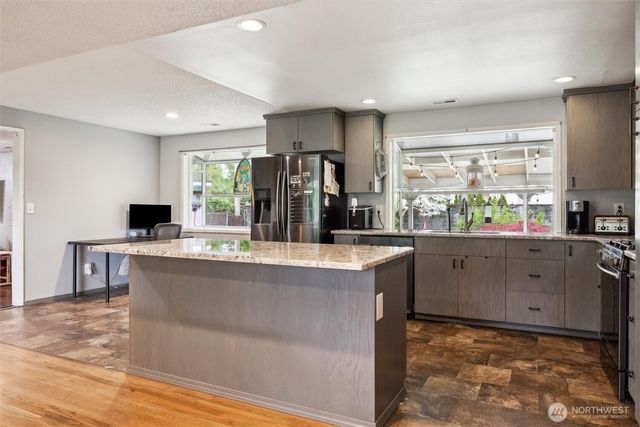 8301 NE Benton Drive, Vancouver, WA 98662