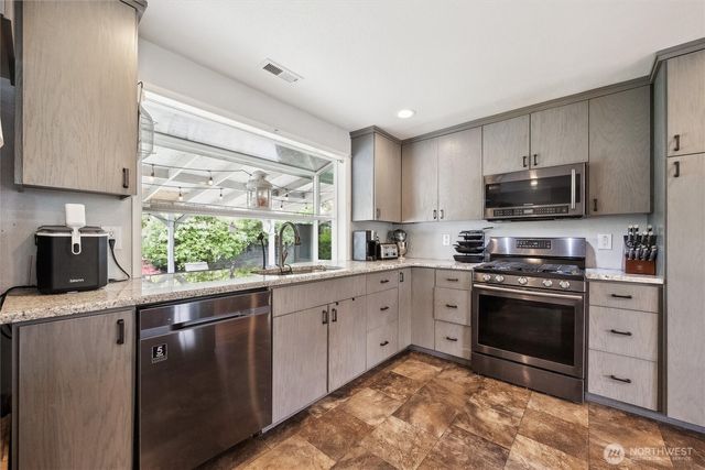 8301 NE Benton Drive, Vancouver, WA 98662