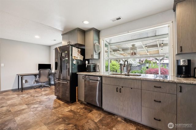 8301 NE Benton Drive, Vancouver, WA 98662
