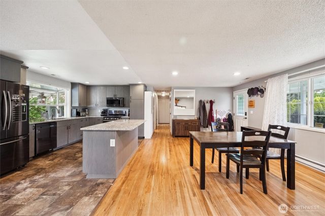 8301 NE Benton Drive, Vancouver, WA 98662