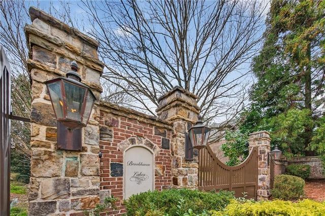 575 Trimble Lake Court, Atlanta, GA 30342