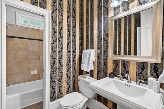 575 Trimble Lake Court, Atlanta, GA 30342