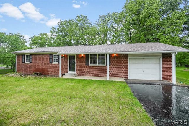 115 Echo Lane, Bethalto, IL 62010