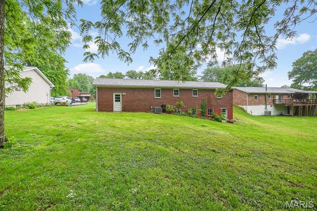 115 Echo Lane, Bethalto, IL 62010
