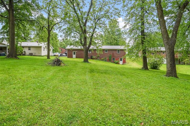 115 Echo Lane, Bethalto, IL 62010