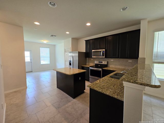 334 MISTFLOWER, New Braunfels, TX 78130