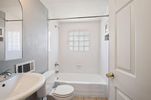 5504 Coventry LN, Austin, TX 78723