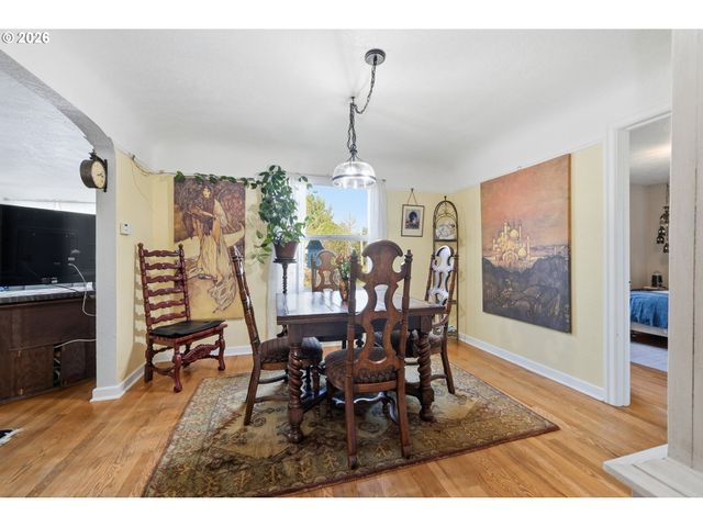 200 IRVING Rd, Eugene, OR 97404