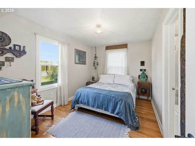 200 IRVING Rd, Eugene, OR 97404