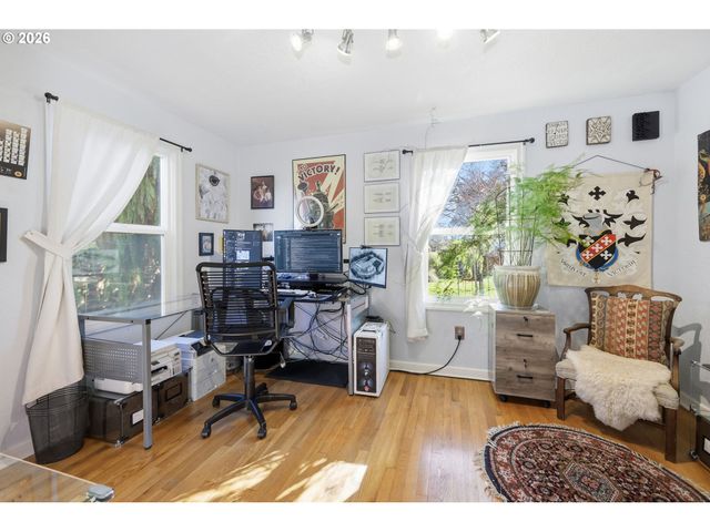 200 IRVING Rd, Eugene, OR 97404