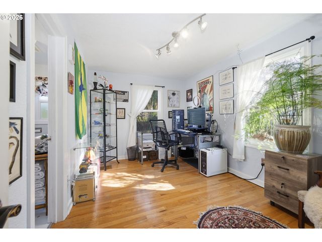 200 IRVING Rd, Eugene, OR 97404