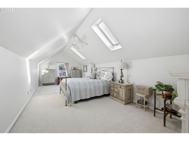 200 IRVING Rd, Eugene, OR 97404