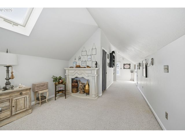 200 IRVING Rd, Eugene, OR 97404