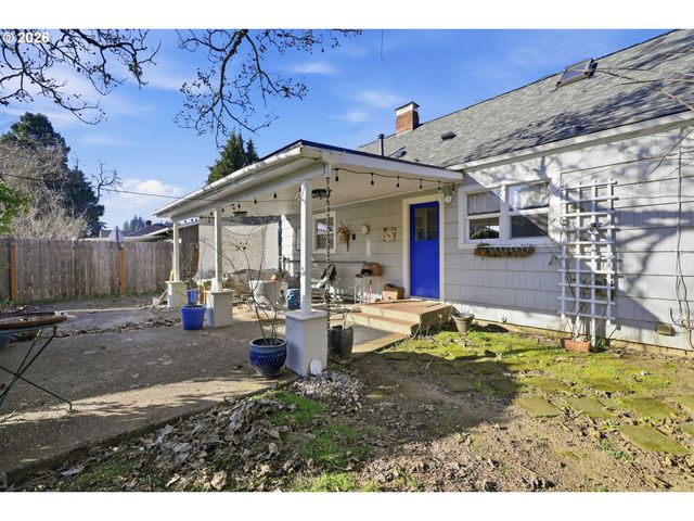 200 IRVING Rd, Eugene, OR 97404