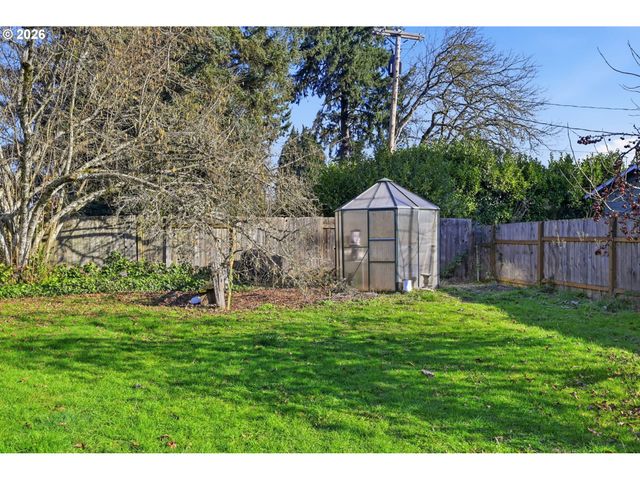 200 IRVING Rd, Eugene, OR 97404