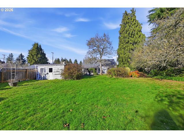 200 IRVING Rd, Eugene, OR 97404