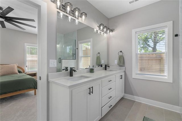 8675 Eagle Creek Drive, De Soto, KS 66018