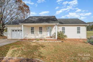 4980 Forest Ridge Drive, Hickory, NC 28602