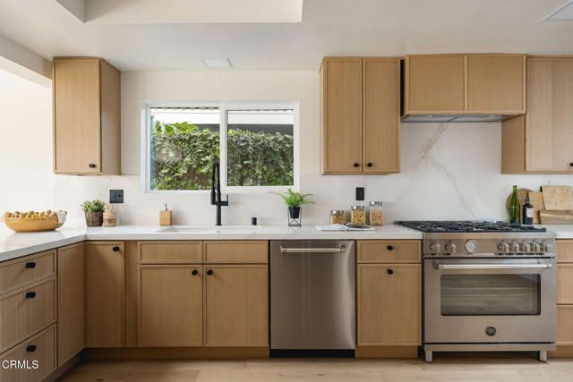 2851 SEAHORSE Avenue, Ventura, CA 93001