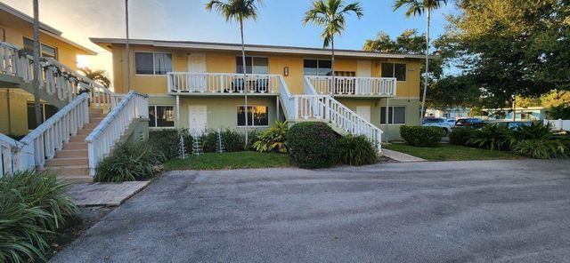 242 NE 12th Street 2, Delray Beach, FL 33444