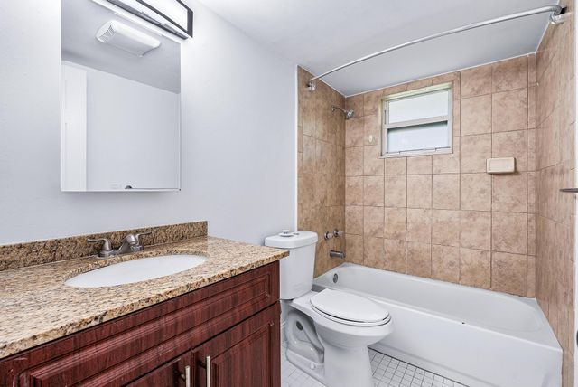 242 NE 12th Street 2, Delray Beach, FL 33444