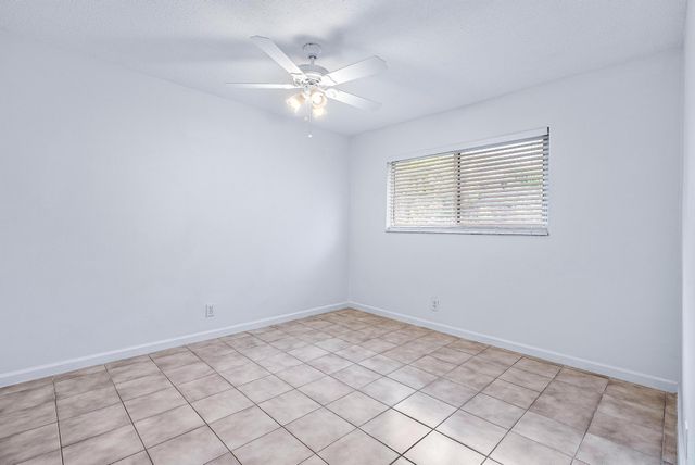 242 NE 12th Street 2, Delray Beach, FL 33444