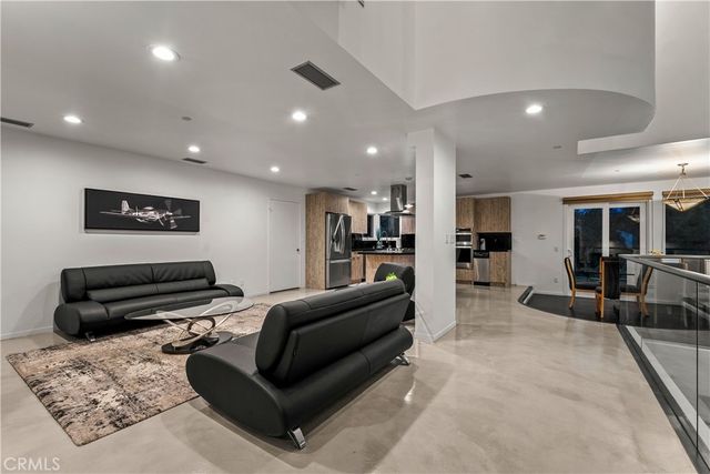 385 S Via Montanera, Anaheim Hills, CA 92807