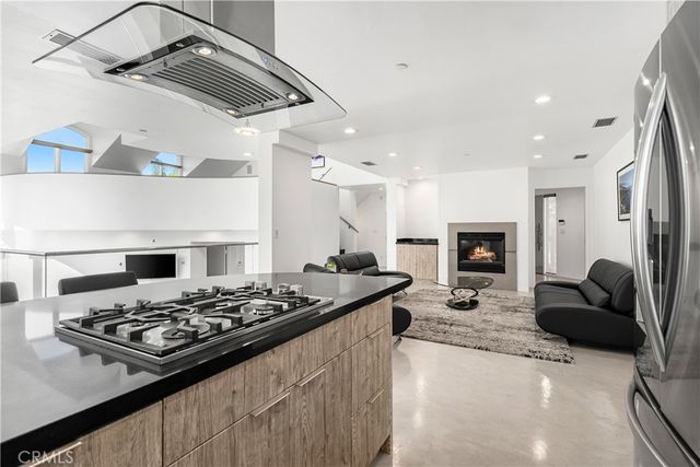 385 S Via Montanera, Anaheim Hills, CA 92807