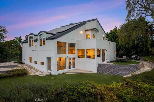 385 S Via Montanera, Anaheim Hills, CA 92807