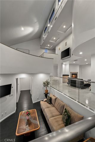 385 S Via Montanera, Anaheim Hills, CA 92807