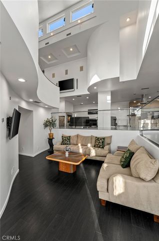 385 S Via Montanera, Anaheim Hills, CA 92807