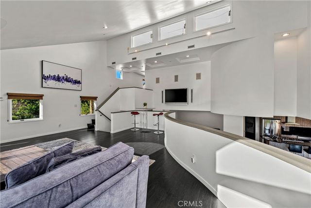 385 S Via Montanera, Anaheim Hills, CA 92807