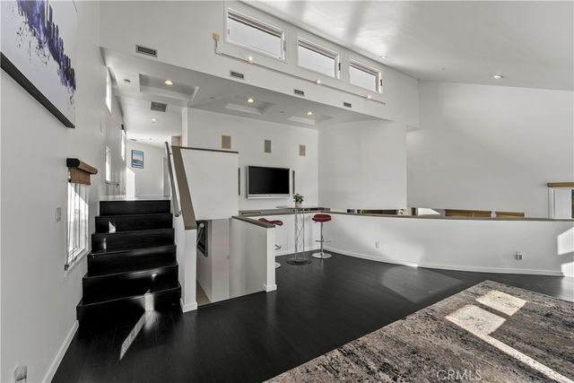 385 S Via Montanera, Anaheim Hills, CA 92807