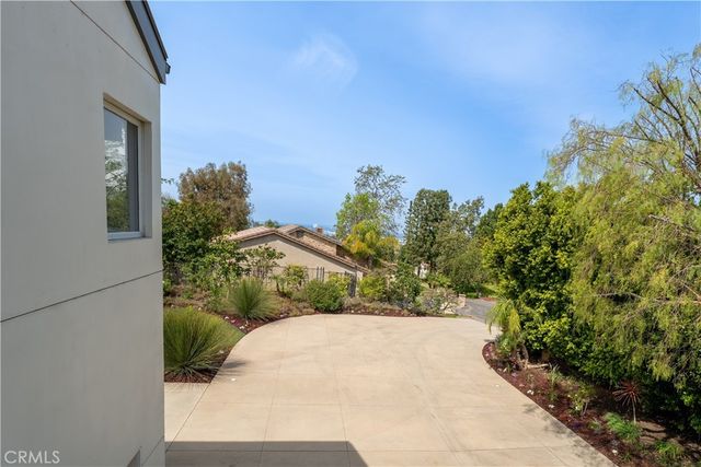 385 S Via Montanera, Anaheim Hills, CA 92807