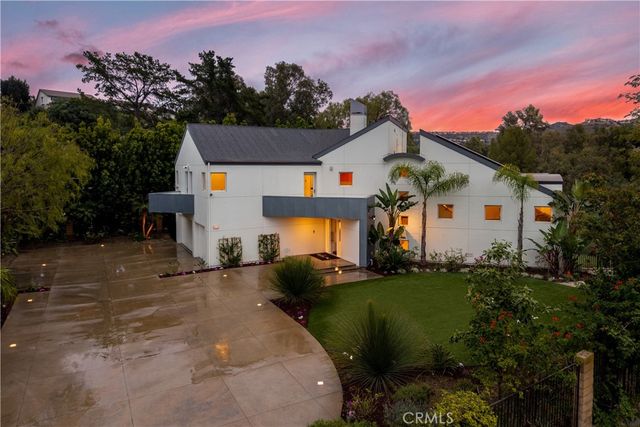 385 S Via Montanera, Anaheim Hills, CA 92807