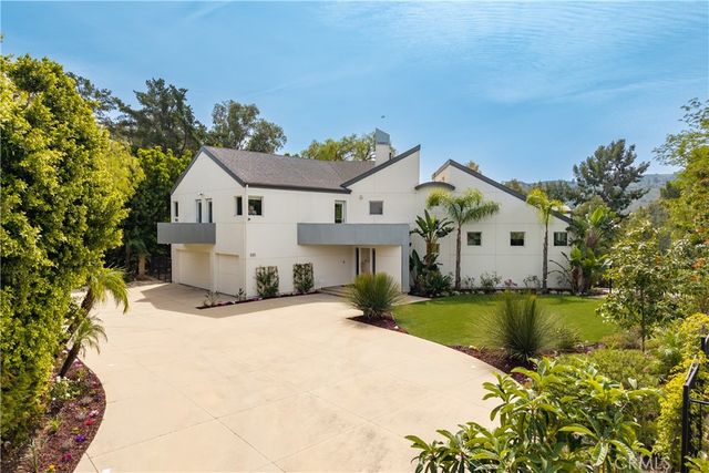 385 S Via Montanera, Anaheim Hills, CA 92807