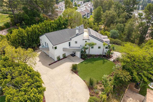 385 S Via Montanera, Anaheim Hills, CA 92807