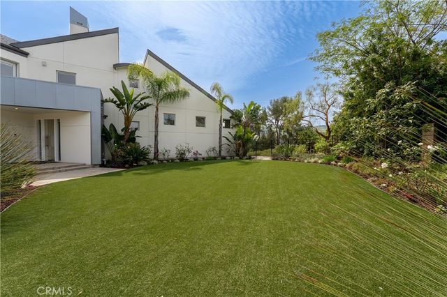 385 S Via Montanera, Anaheim Hills, CA 92807