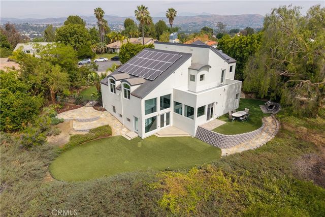 385 S Via Montanera, Anaheim Hills, CA 92807